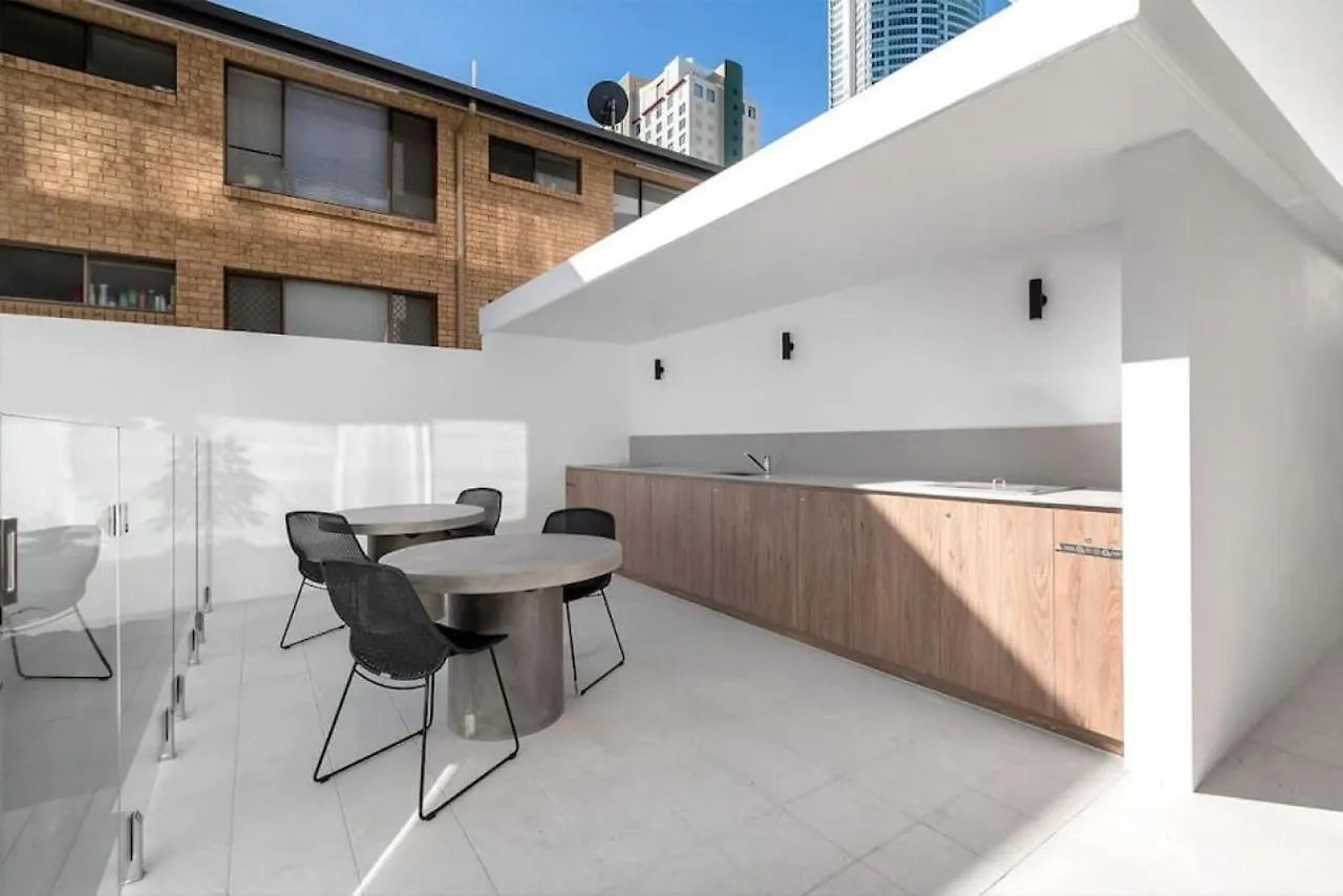 Brandnew Two Bed Apt In Surfers Paradise With Carpark Gold Coast Australia